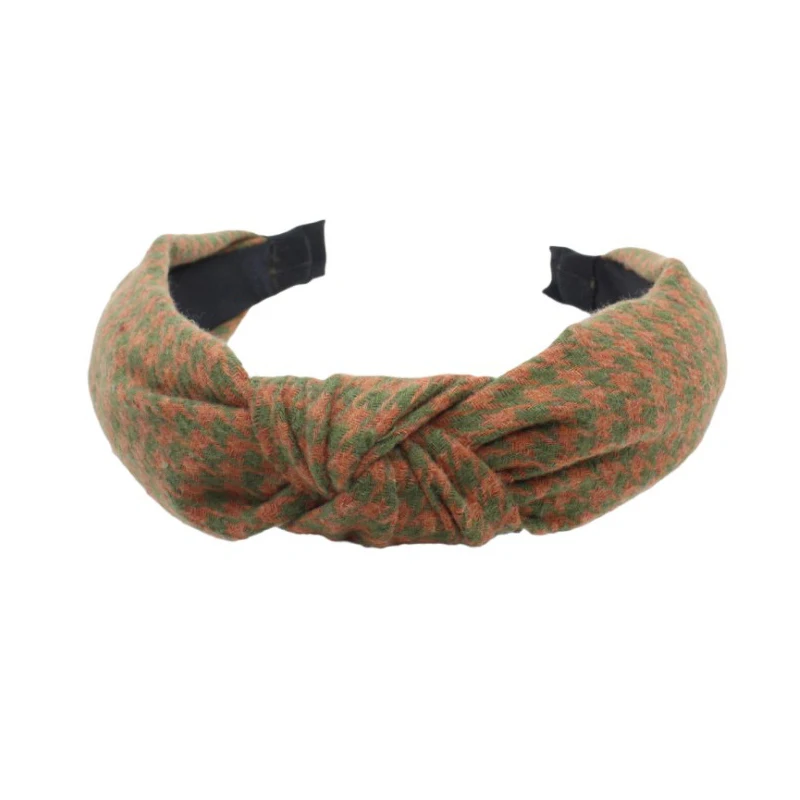 Рисунок 5 - Повязка на голову женская в клетку