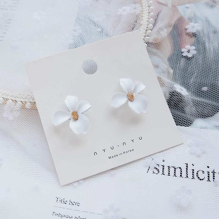 2019 новые корейские сережки с зеленым цветком желтые серьги гвоздики для женщин