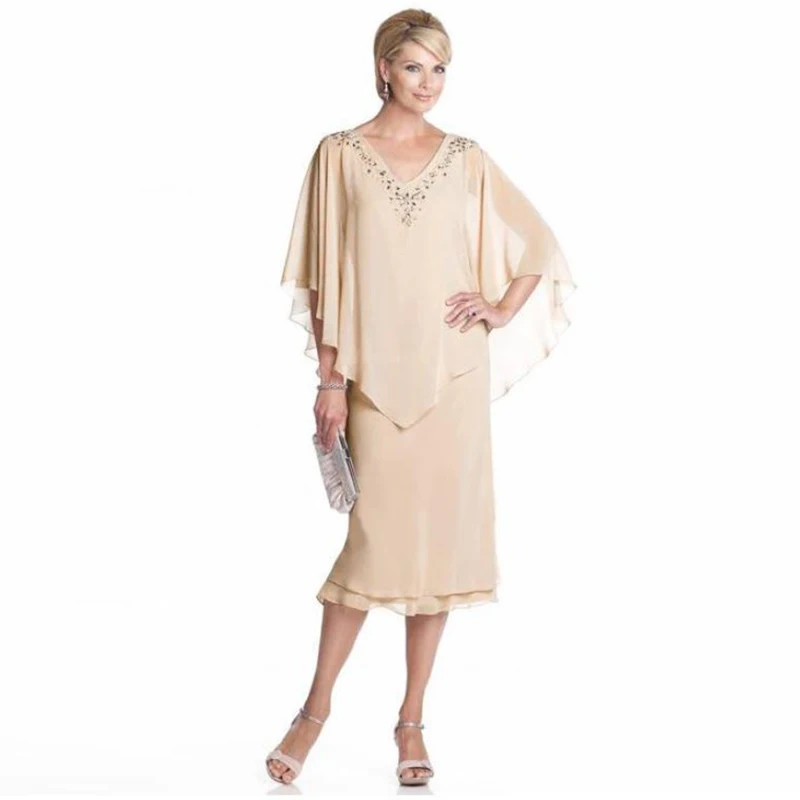 

2021 Elegant Champagne Chiffon Knee Length Mother of the Bride Dresses With Three Quarter Sleeves Wedding Party Gowns Beaded
