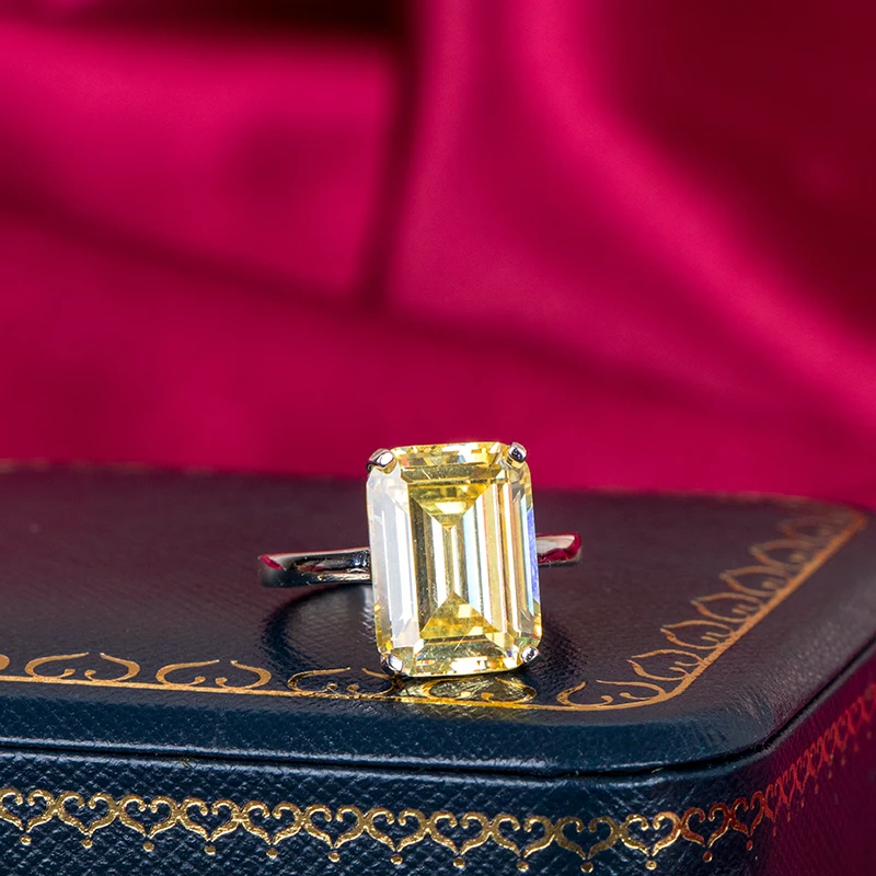 

Кольцо женское прямоугольное, 10 х14 мм, из серебра 925 пробы