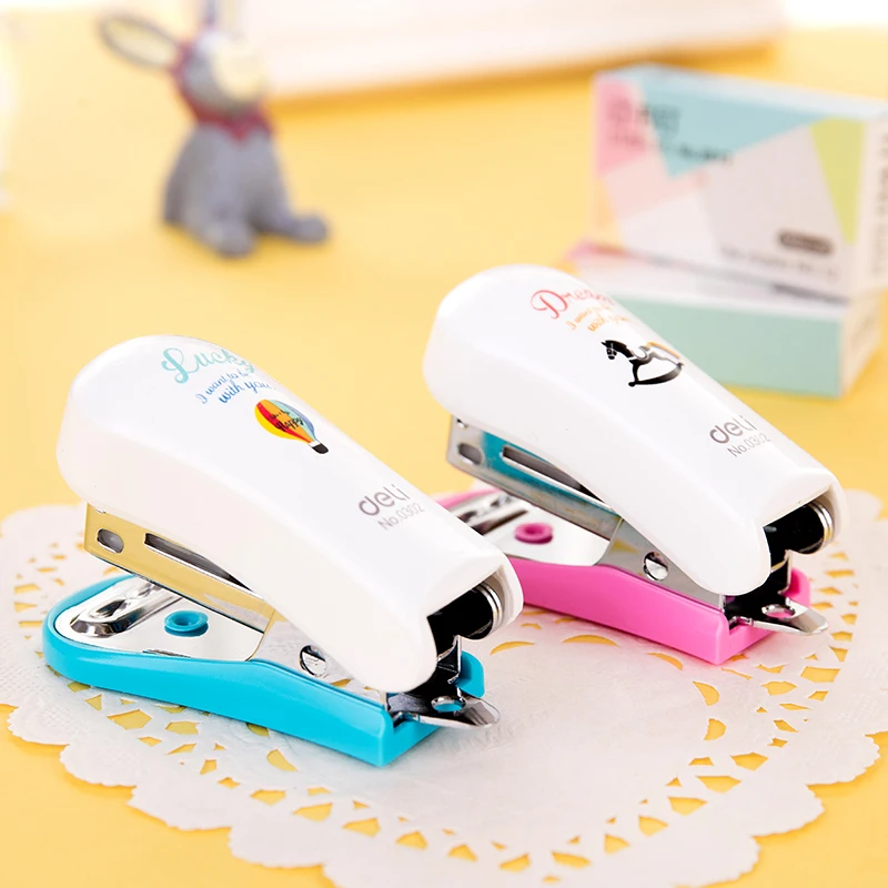 

2022 NEW Mini Remover Lovely Stapler Set Cartoon Office School Supplies Staionery Paper Clip Binding Binder Book Sewer Wholesale