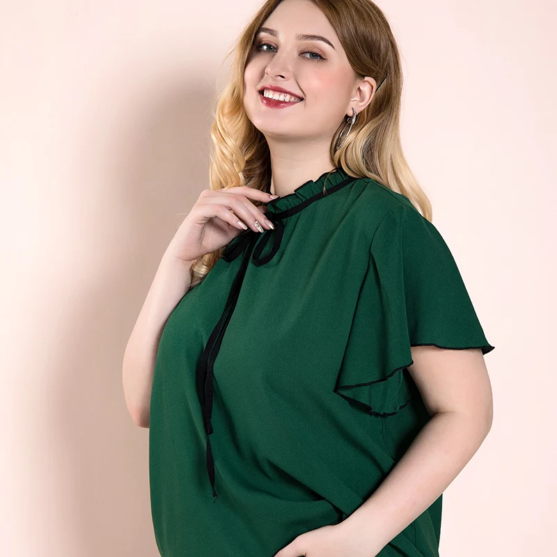 Женская блузка Heliar однотонная зеленая с завязками на шее коротким рукавом осень