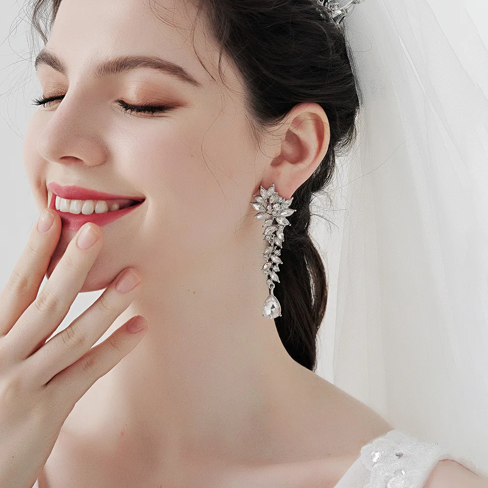 

Hot A pair Long Earrings Elegant Retro Rhinestone Costume Jewelry Set for Daily Wedding Prom Anniversary TY66
