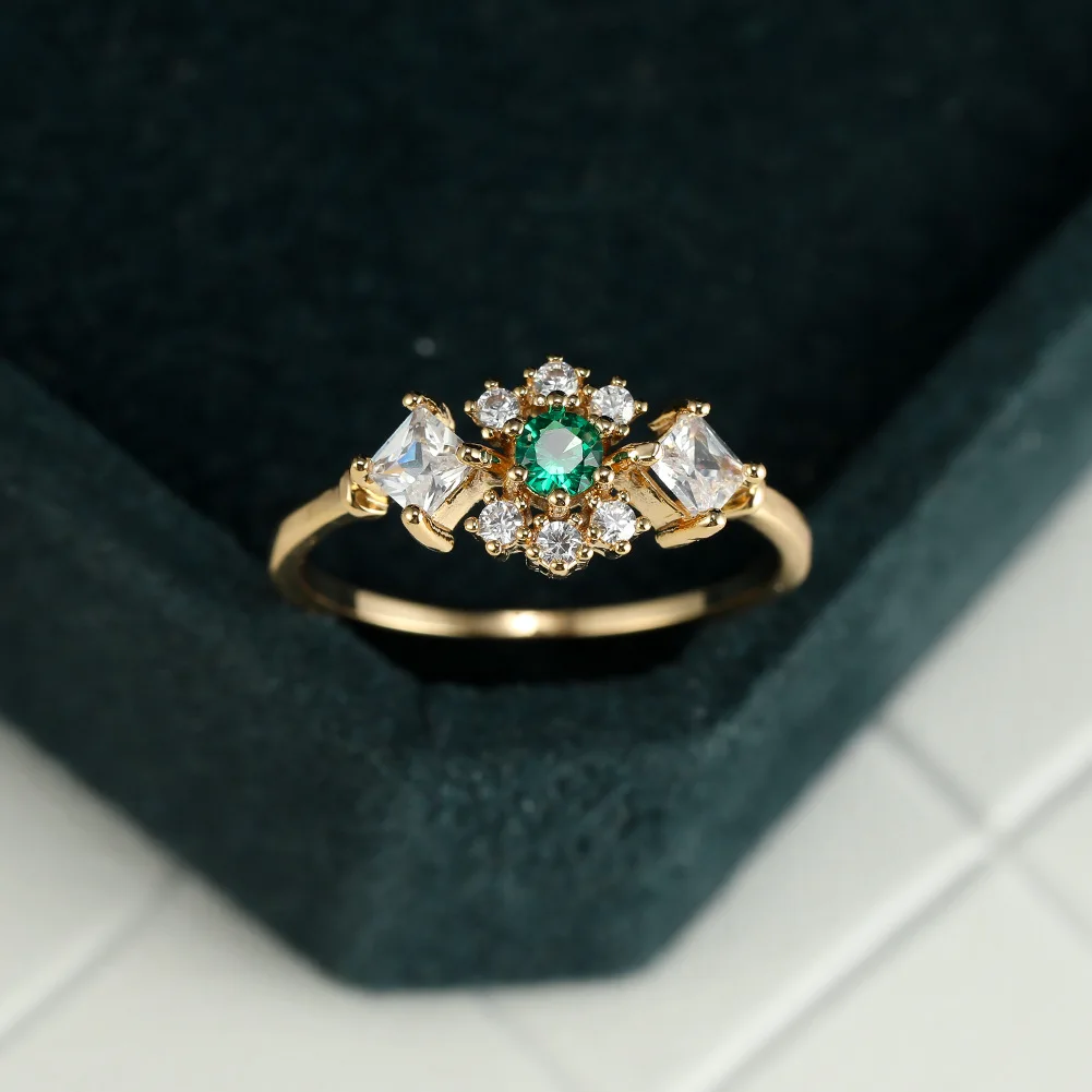 

Vintage Green Crystal Geometric Ring for Women Wedding Party Finger Jewelry Rhinestone Fashion Girls Luxury Classic Accessories