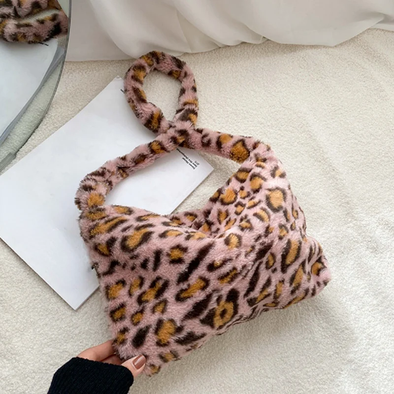 2021 Модные женские плюшевые сумки через плечо с цветочным узором элегантные под