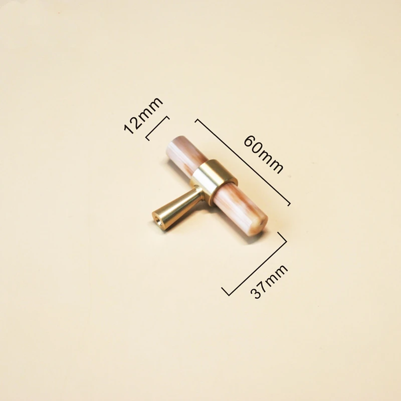 

Ручки для мебели из латуни и рога