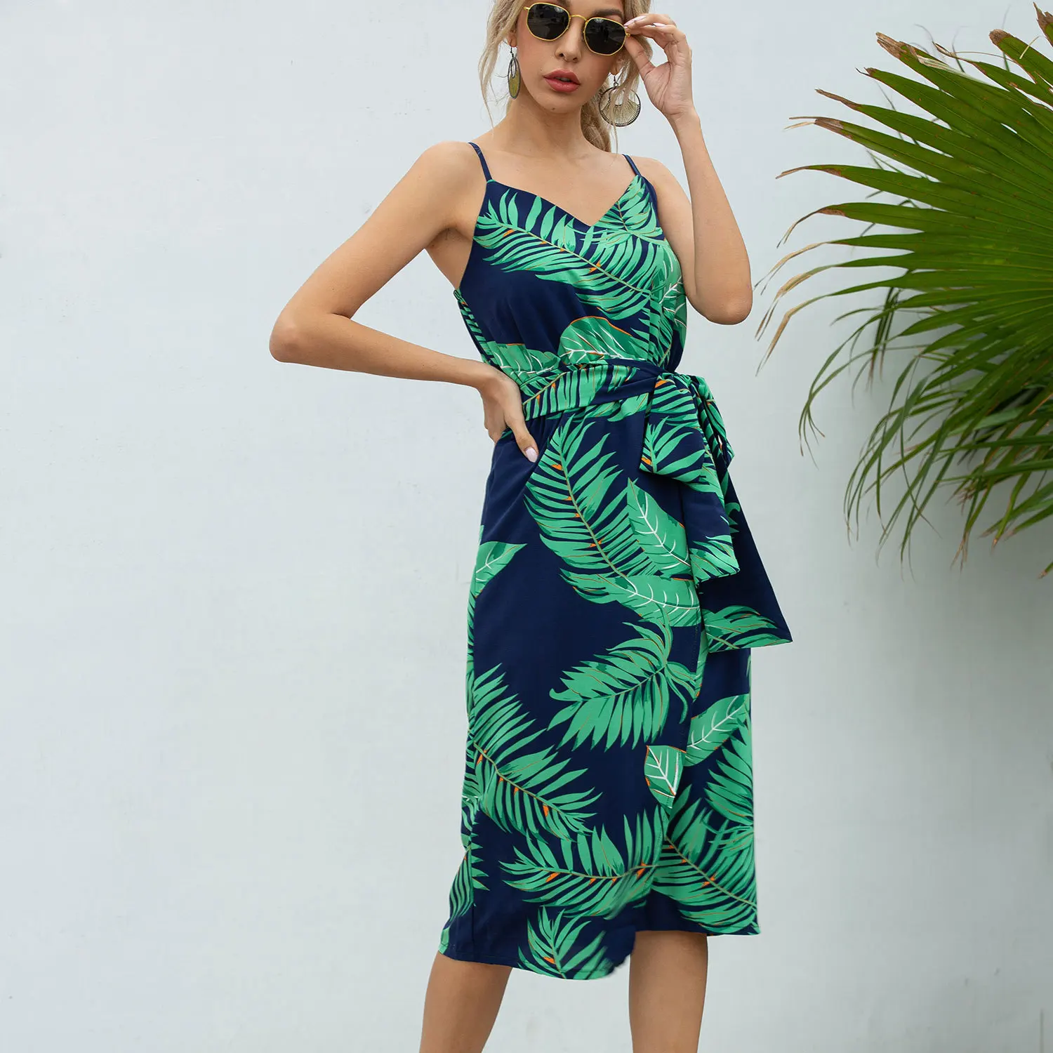 

DANJEANER Vintage Sundress Female Beach Dress Spaghetti Strap Backless Leopard Women Dress Summer 2020 Boho Sexy Floral Dresses