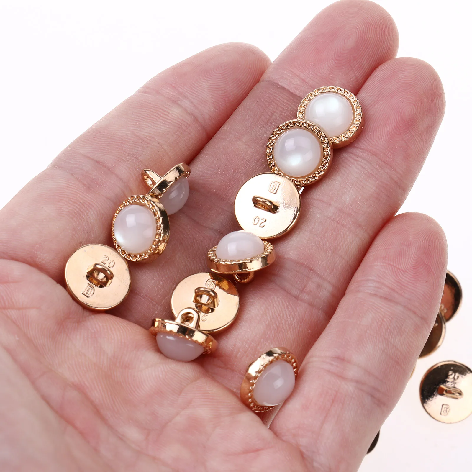 

20 Sewing Metal Buttons Shiny Elegant Sweater Cardigan Botones Fasteners Garment Button Crafts DIY Dress Suit Decoration Buckles