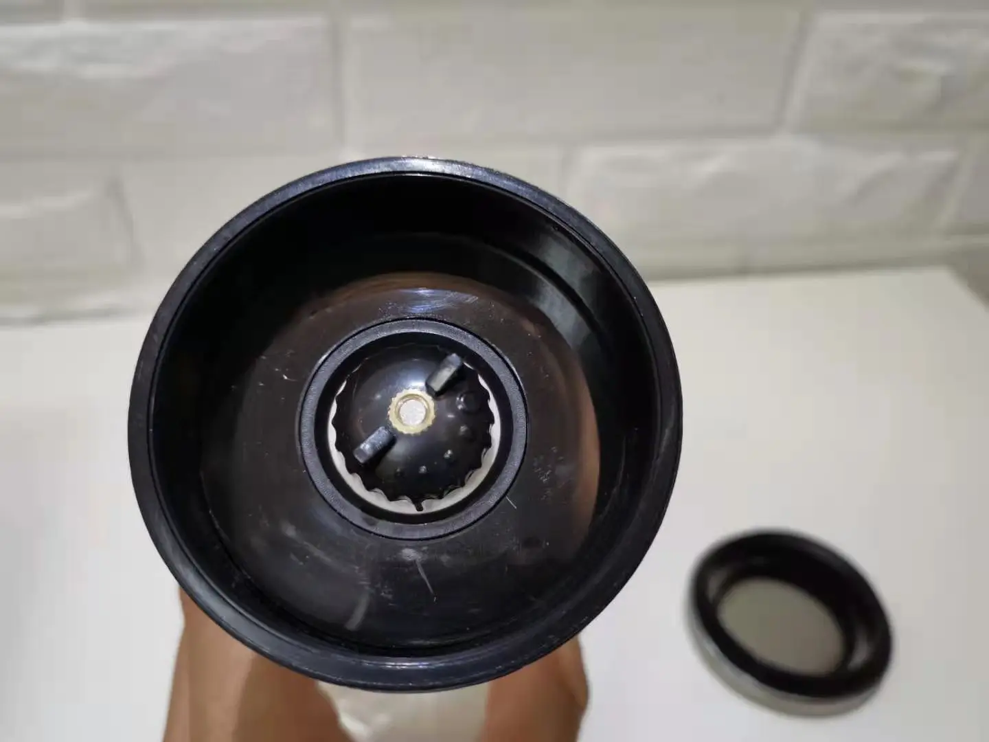 

Susutoo Stainless steel pepper grinder glass pepper pepper grinder manual black pepper grinder bottle