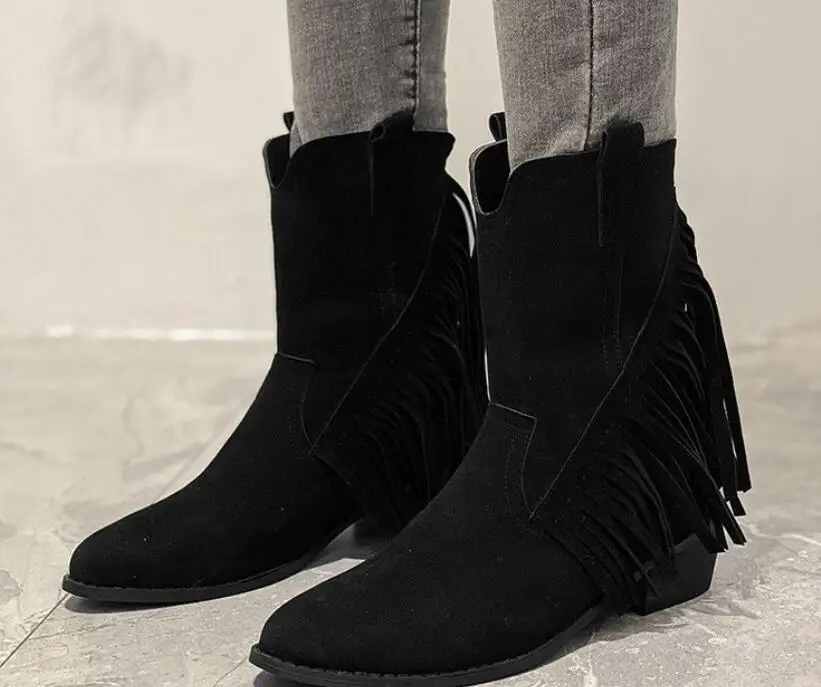

2020 New fashion Boots Women Tassel Martin boots Winter heels leather femme platform short Designer shoes Ladies