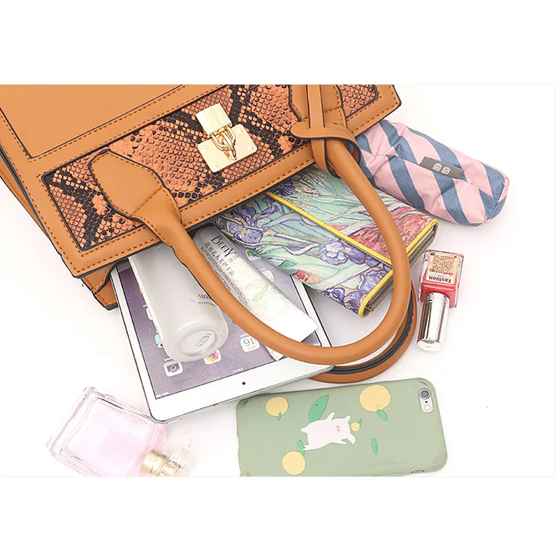 

The new 2021 fashion handbags PU serpentine single shoulder slope bag, European and American fashion lady bag capacity