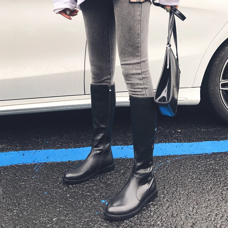 

ISNOM Motorcycle Boots Women Cow Leather Knee High Boot Woman Rivet Thick Heels Shoes Female Round Toe Shoes Ladies Winter 2020