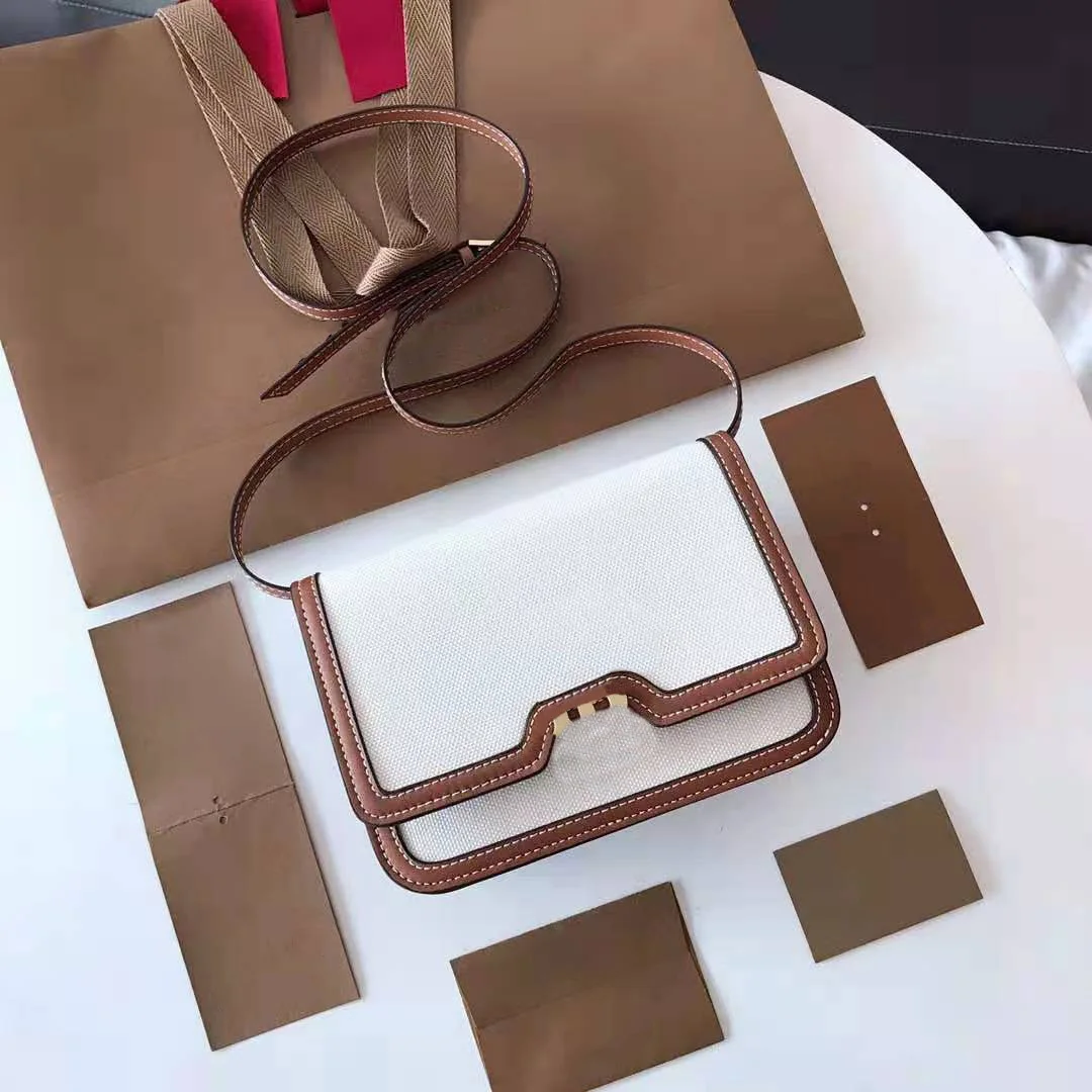 

2021 New Luxury Brand. Exquisite Adjustable Leather Diagonal Strap. Fashionable Women's Diagonal Bag Decorated With Metal Lock