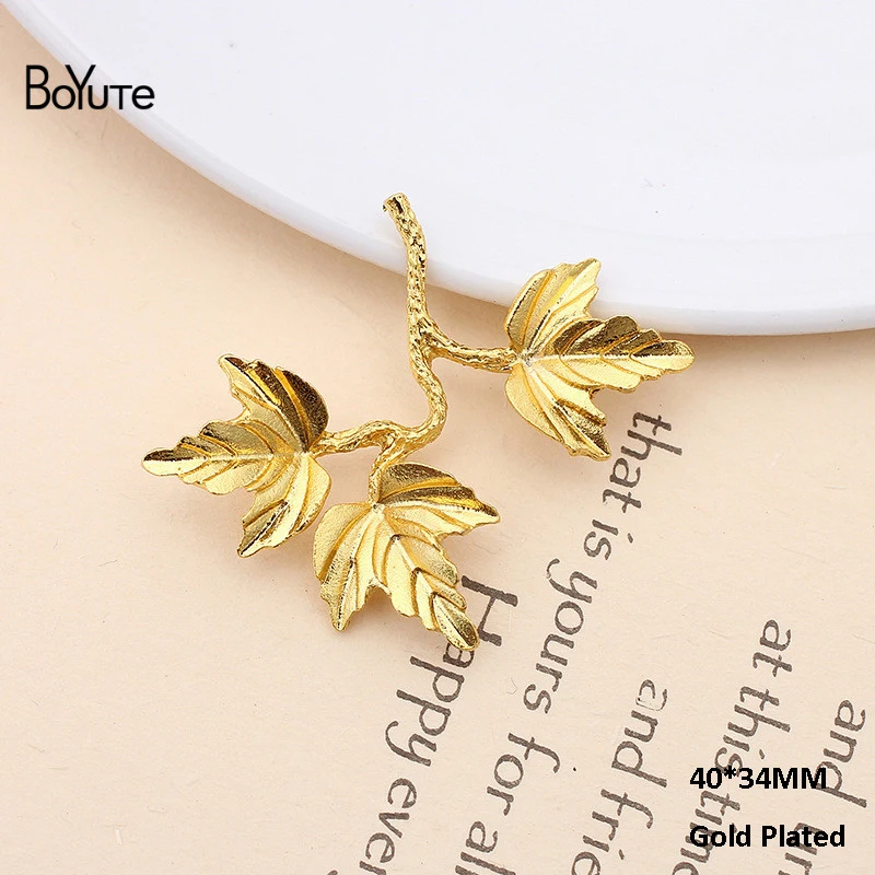 BoYuTe(20 Pieces/Lot) Metal Alloy 40*34MM Maple Leaf Materials Vintage Hand Made Diy Jewelry Accessories Wholesale