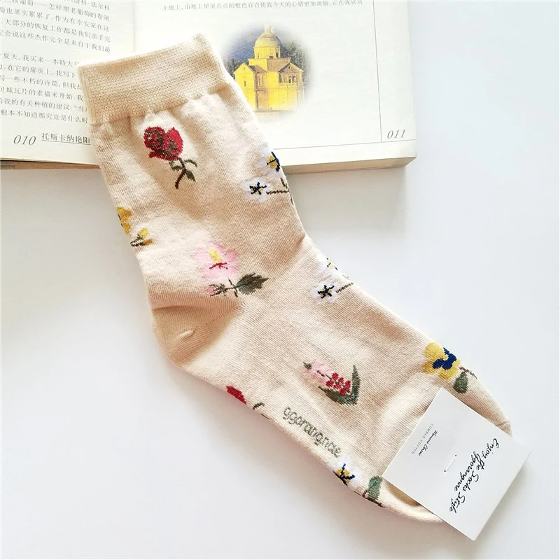 2021 Korean American Retro Rose Autumn Winter Cotton Casual Socks Warm Women Streetwear Cute Funny Socks Short Happy Ankle Socks images - 6