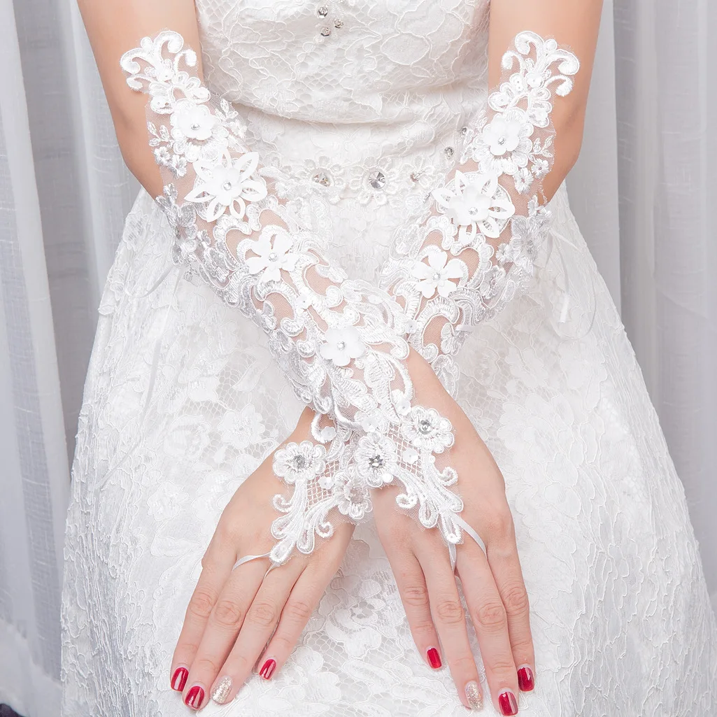 Свадебные перчатки без пальцев для невесты, свадебные перчатки с цветочным кружевом и бисером, солнцезащитные женские свадебные перчатки