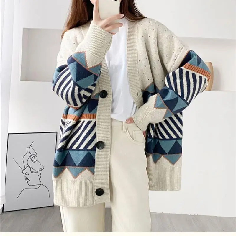 

2021 Jacquard Knitted Cardigan Lazy Style Loose Outer Jacket V-Neck Jumper Button-Up All-Match Female Loose Top Autumn Winter