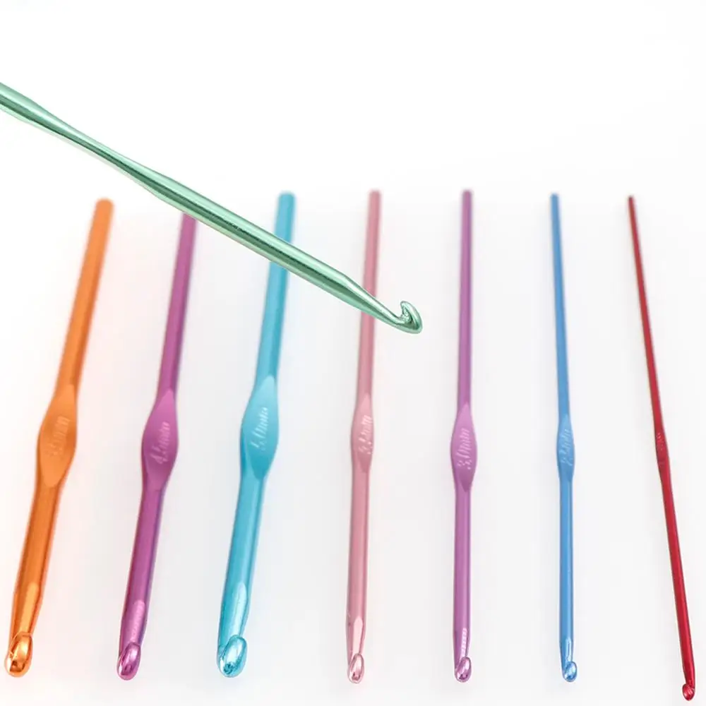 

8Pcs/Set 2~5.5mm Mix Knitting Tools Metal Crochet Multi-Color Aluminium Needles Hooks Sweater crochet Sewing Accessories