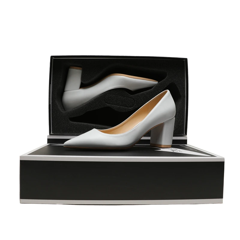 Женские туфли лодочки из натуральной кожи на высоком квадратном каблуке с острым