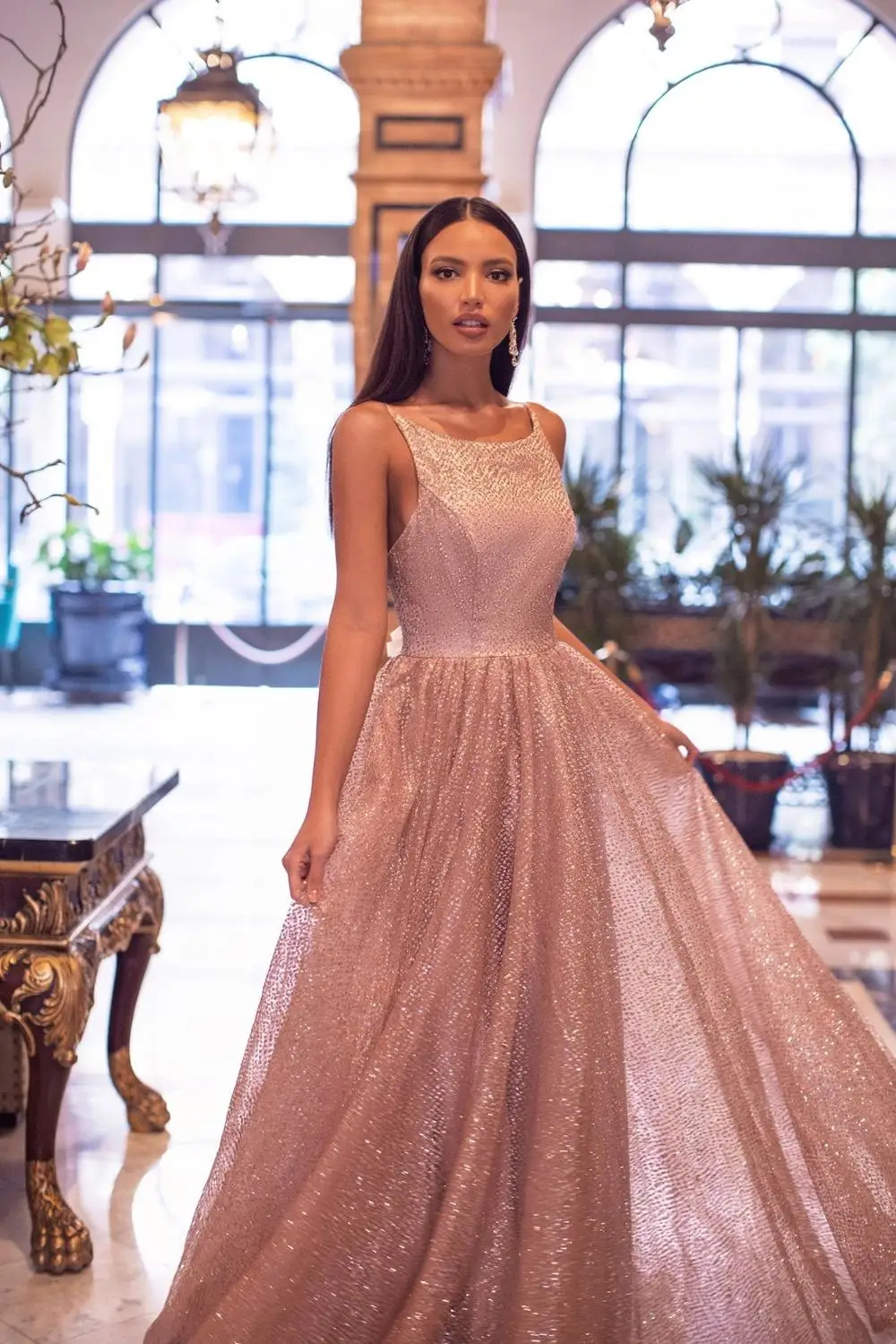 Wholesale Hot Sale Spaghetti Strap Lady Backless Prom Dress Sequins Long Gown Party Dress
