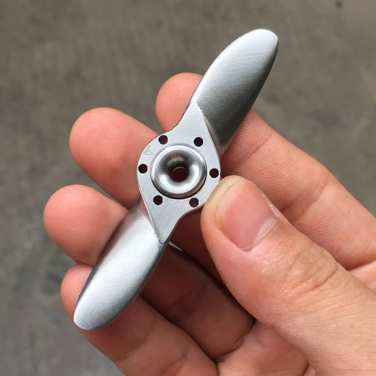 Спиннер ручной из нержавеющей стали с пропеллером антистрессовый титанового