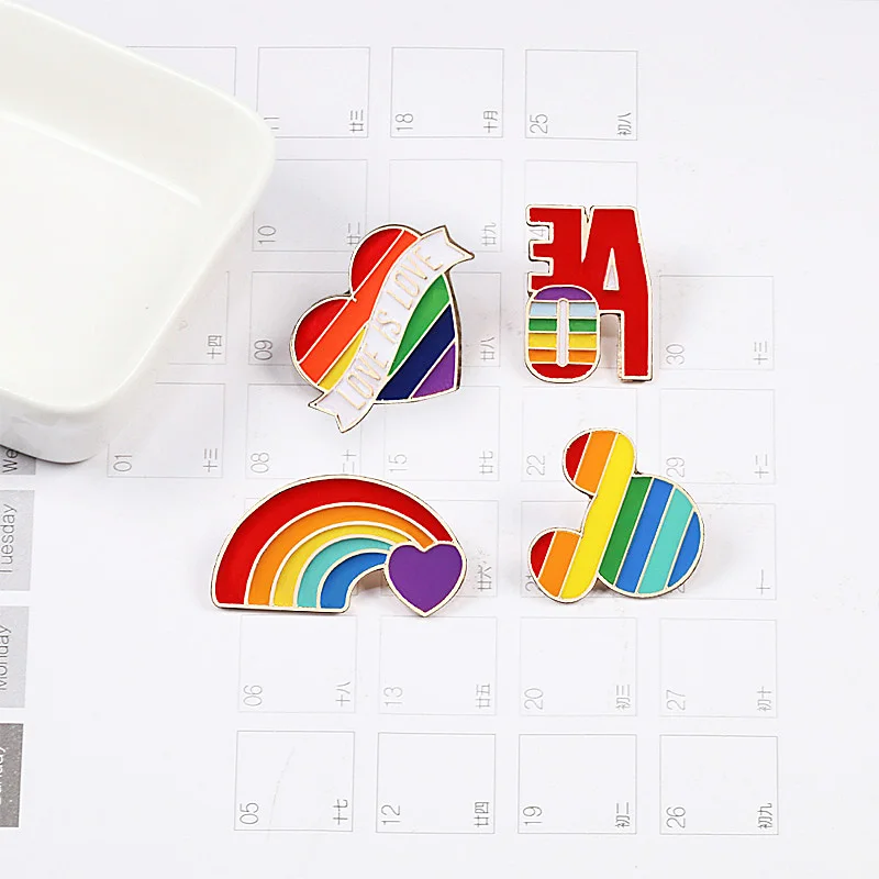 Броши на булавке с разноцветными эмалированными значками в виде мультяшного