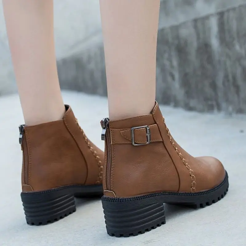 ZALAVOR/новые женские полусапожки Осенняя обувь с пряжкой модные ботильоны черного