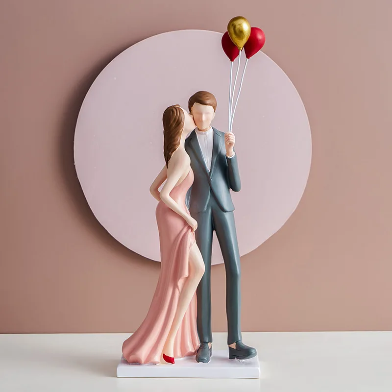 

Wedding gift to send a couple put up a couple girlfriends friend creative romantic balloon decoration bridal room gift