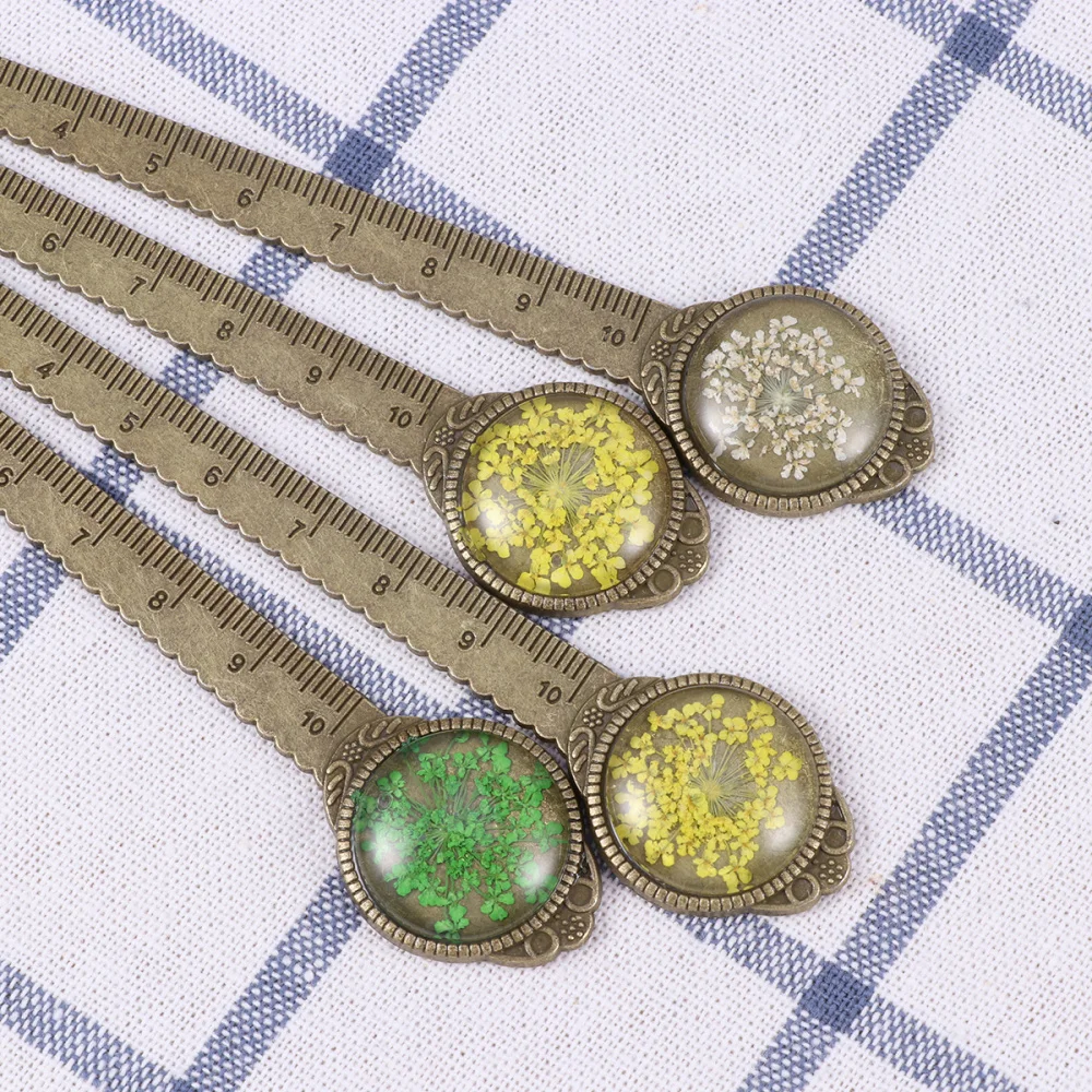 

Creative Retro Vintage Small Dried Flowers Bronze Ruler with Glass Gems as Book Page Marker for Students Kids School Su