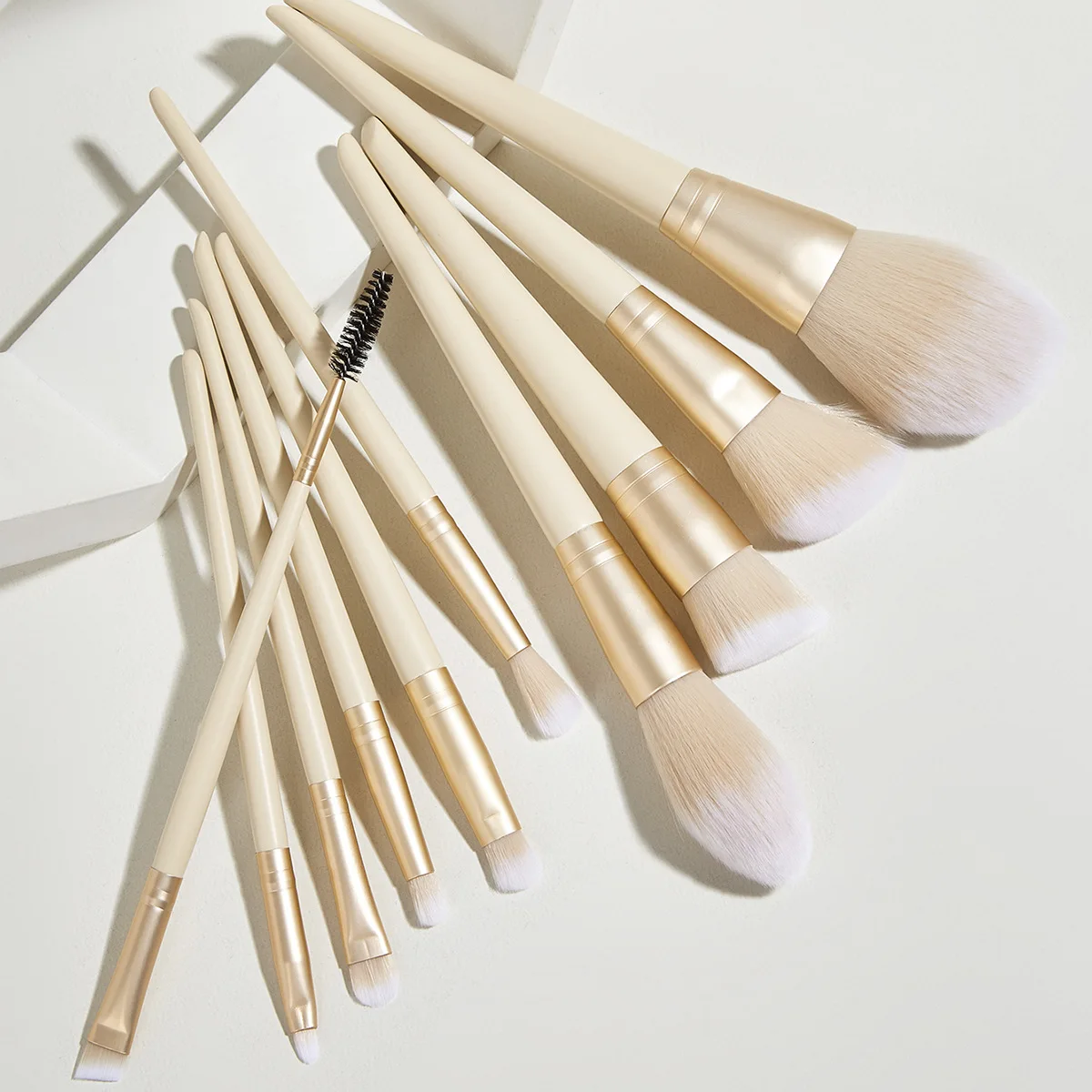 

10Pcs Professional Eyes Makeup Brushes Set Wood Handle Eyeshadow Eyebrow Eyeliner Blending Powder Smudge Brush