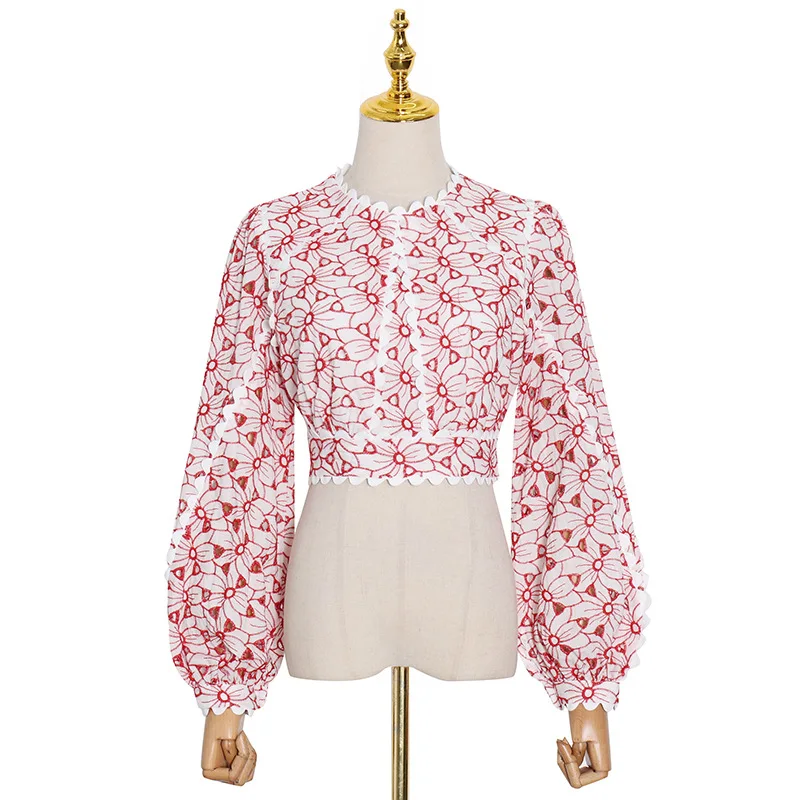 

In the spring of 2021 the new fashion temperament round collar hollow out lanterns short sleeve shirt