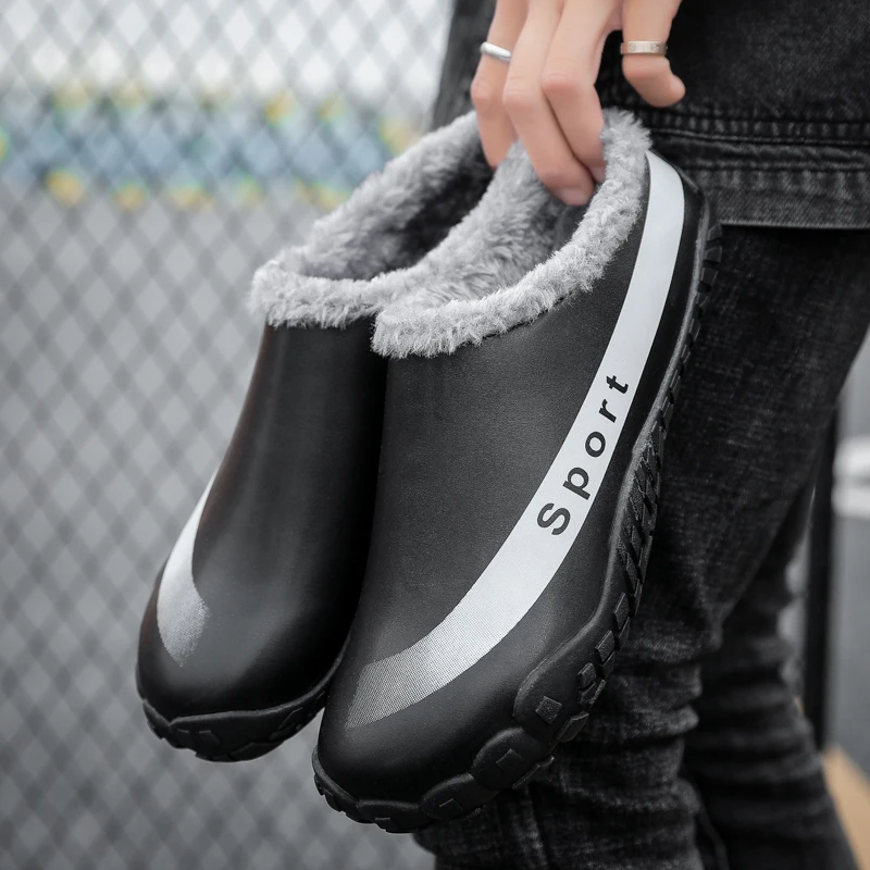 

Men's Winter Outdoor Velvet Warm Slippers Short Plush Zapatillas De Invierno Para Hombre Waterproof Leather Slippers Size 39-48