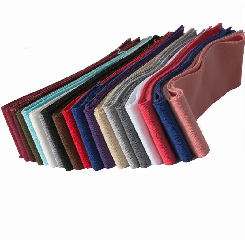 Летняя эластичная трикотажная футболка из полиэстера с манжетами на воротнике