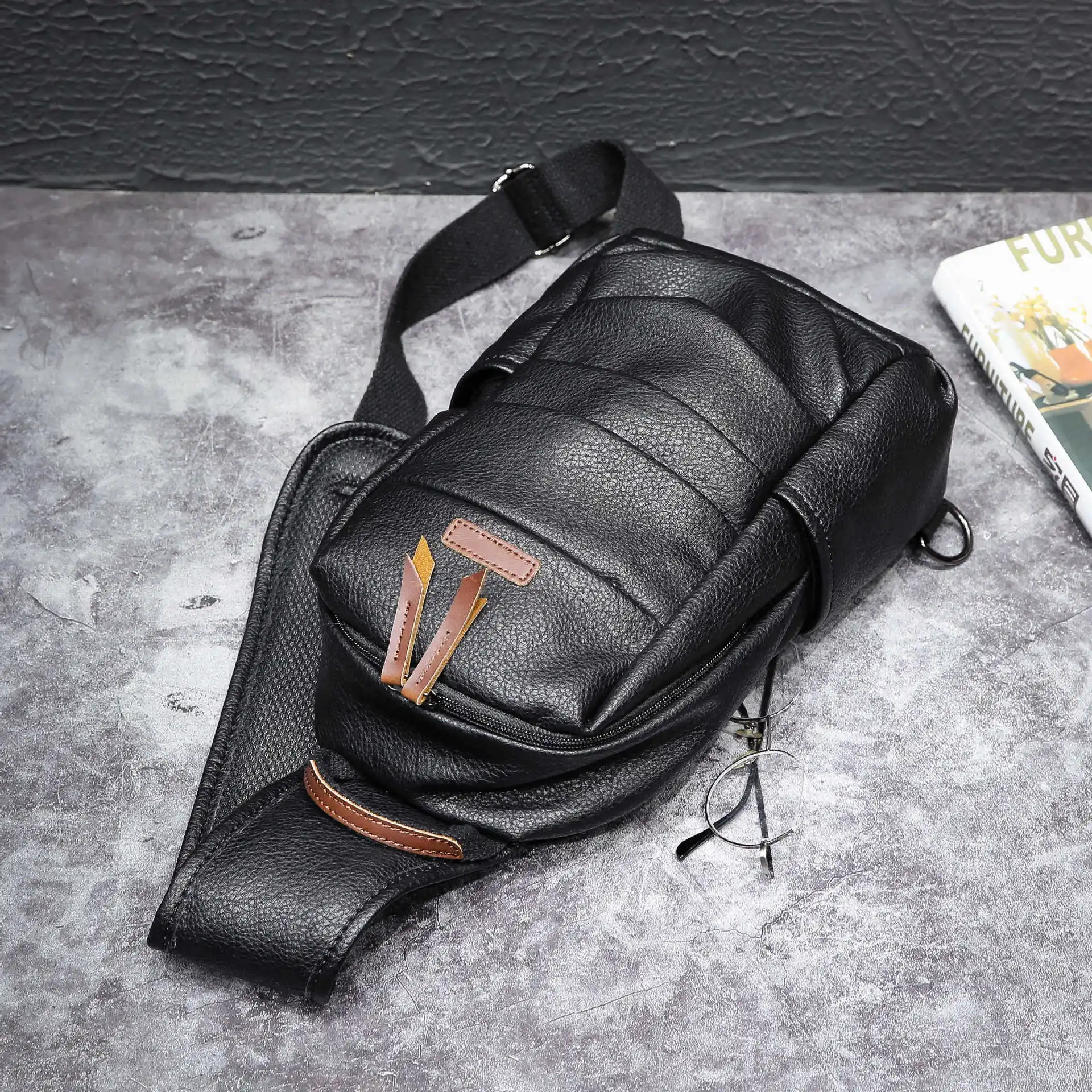 

2021 New Crossbody Bag for Man Soft Leather PU Chest Bag Casual Business Male Sling Shoulder Messenger Bag Student Chest Pack