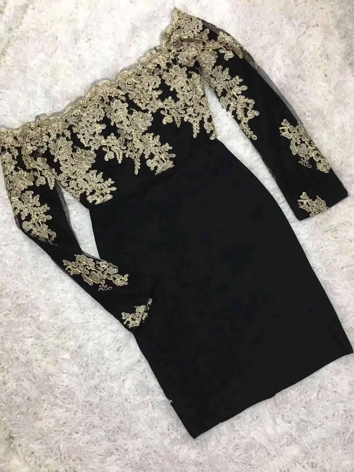 

Winter Fashion Sexy Off Shoulder Long Sleeve Floral Rayon Bandage Dress 2019 Designer Fashion Party Dress Vestido