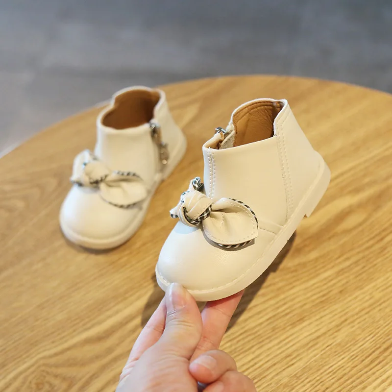 Модные ботинки из натуральной кожи с бантом для девочек симпатичная детская