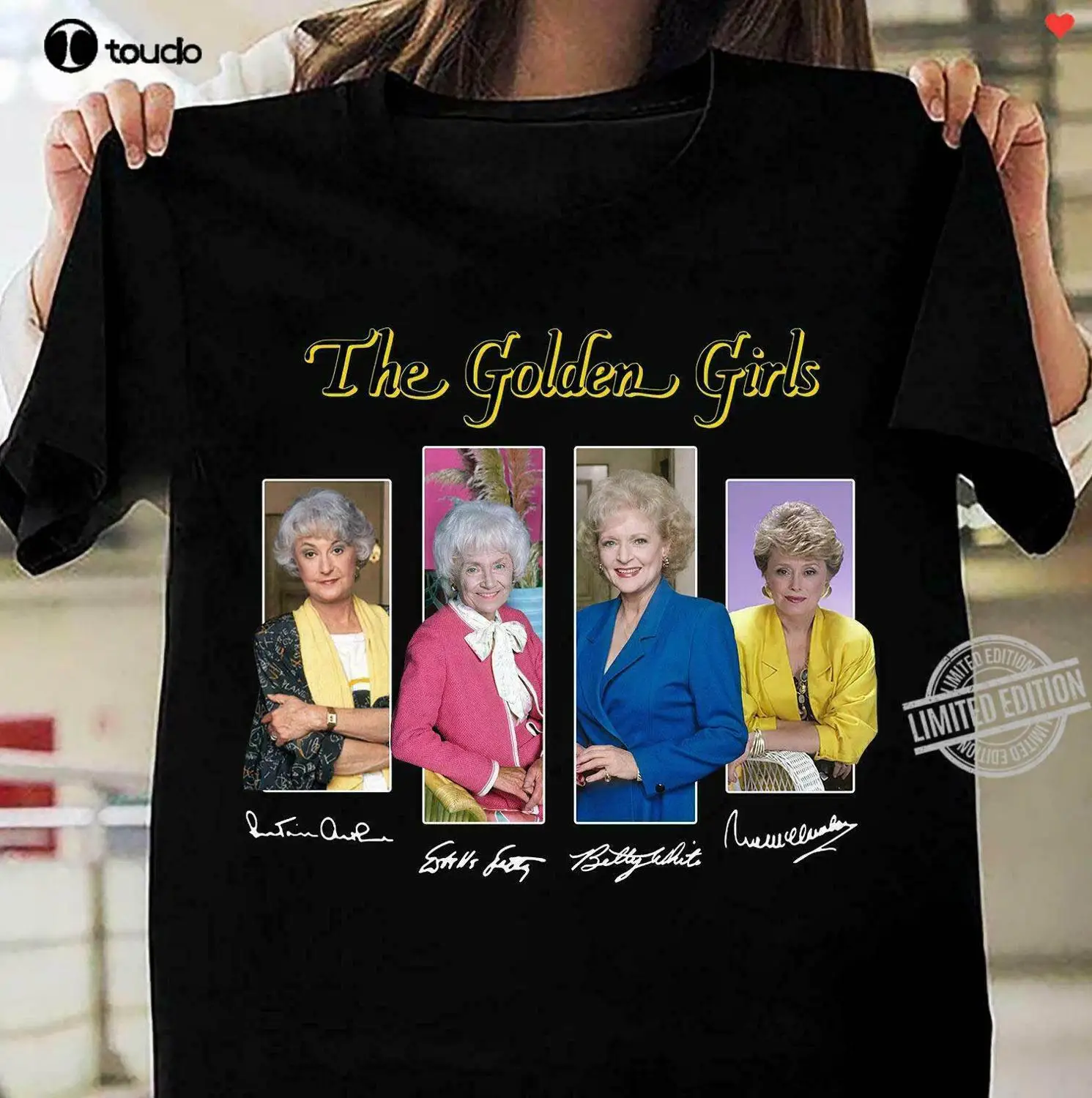 

THE GOLDEN GIRLS SIGNATURE Black T-shirt Regular Size S-3XL