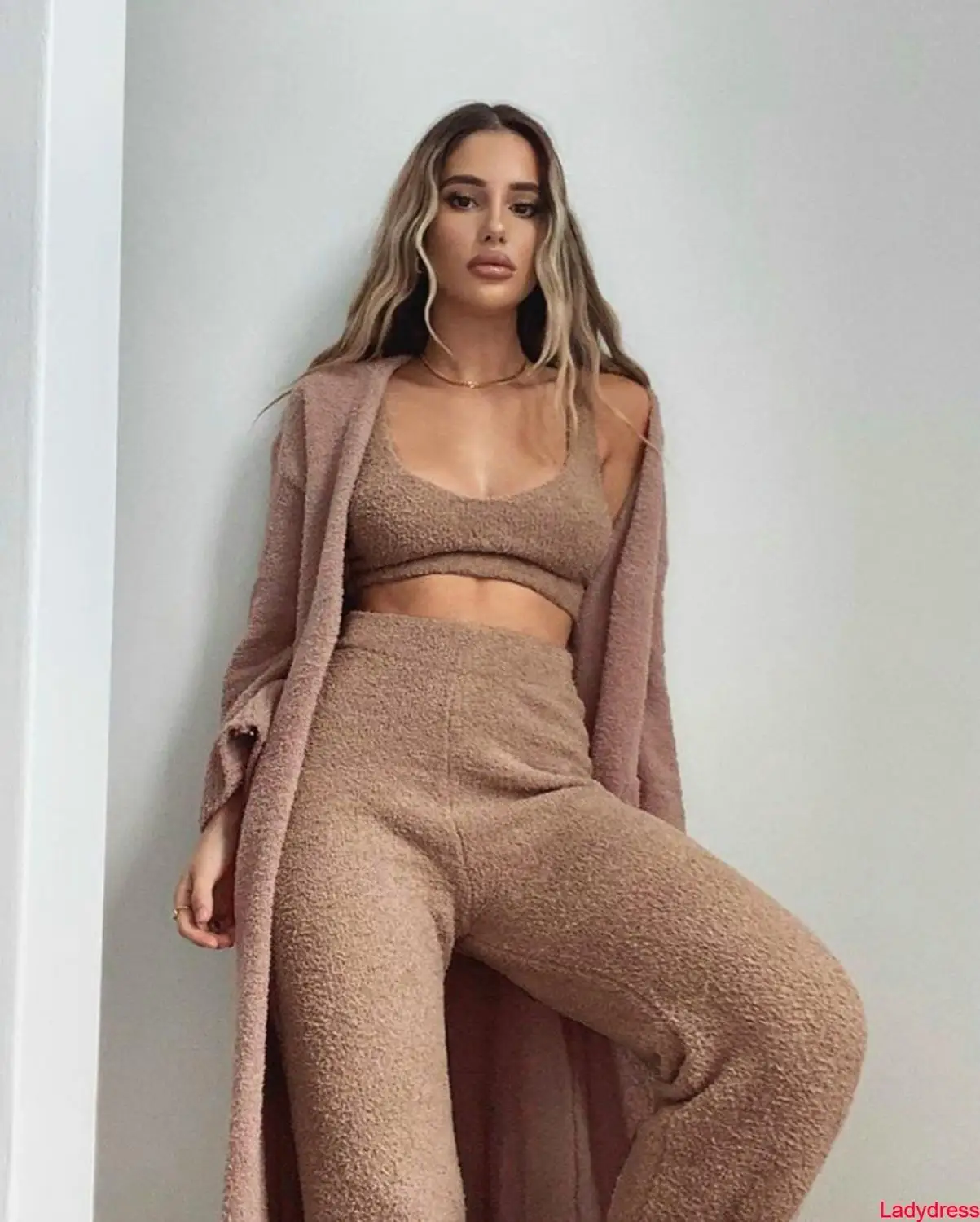 

2020 new Plush 2 Piece Set Women Autumn Sexy Sling Sleeveless V-Neck Solid Short Tanks+Elastic High Waist Slim Hips Pencil Pant