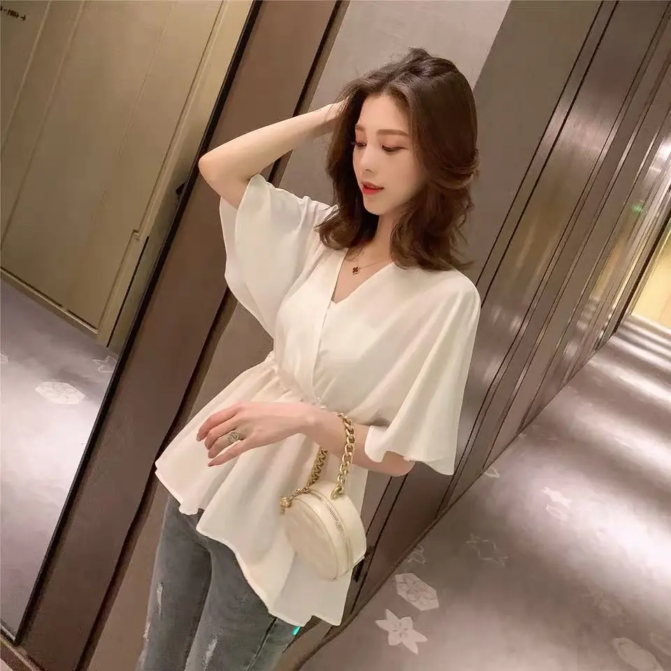 

Korean version loose V-neck chiffon shirt bat sleeve shirt blouse