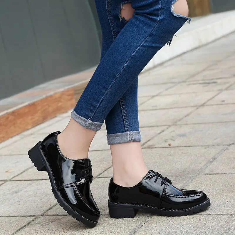 

2019 New Oxfords Women Flats Platform Shoes Woman Patent Leather Lace Up Pointed Toe Brogues Creepers Black Brogue Loafers Brand