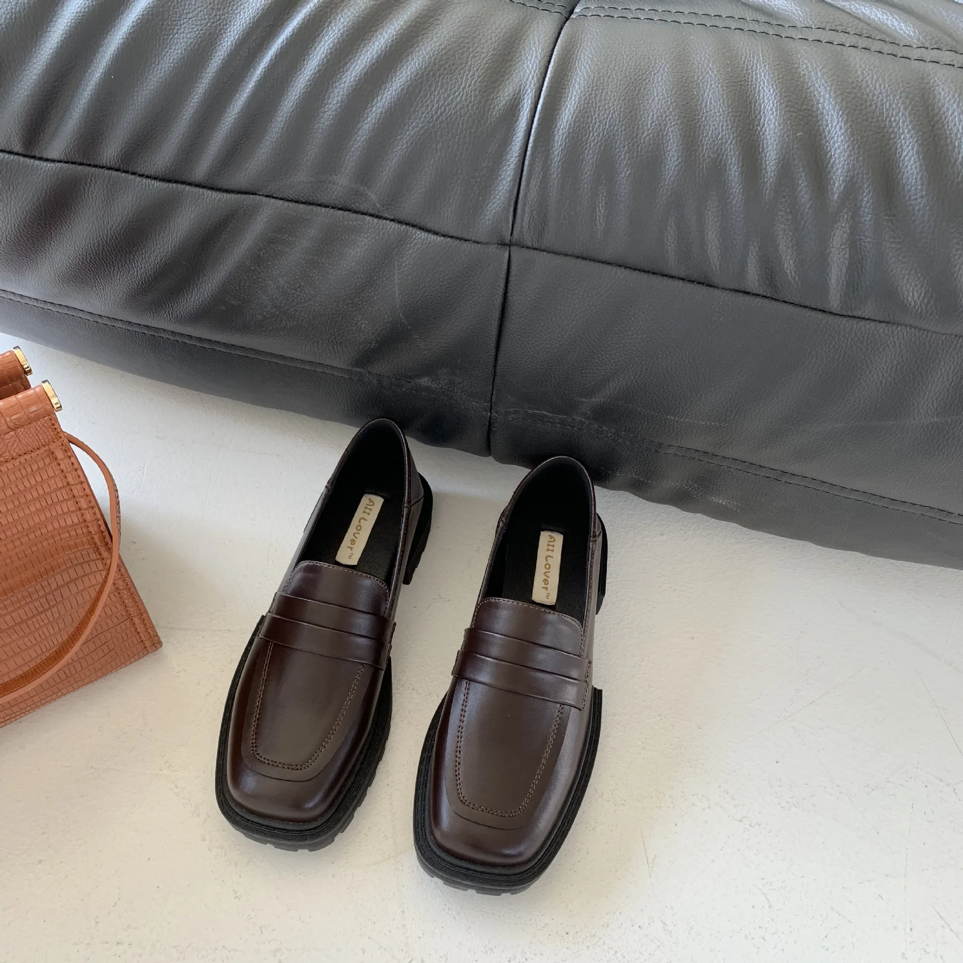 

Shoes Woman 2021 Casual Female Sneakers All-Match Flats Autumn Loafers With Fur British Style Slip-on Square Toe Shallow Mouth O