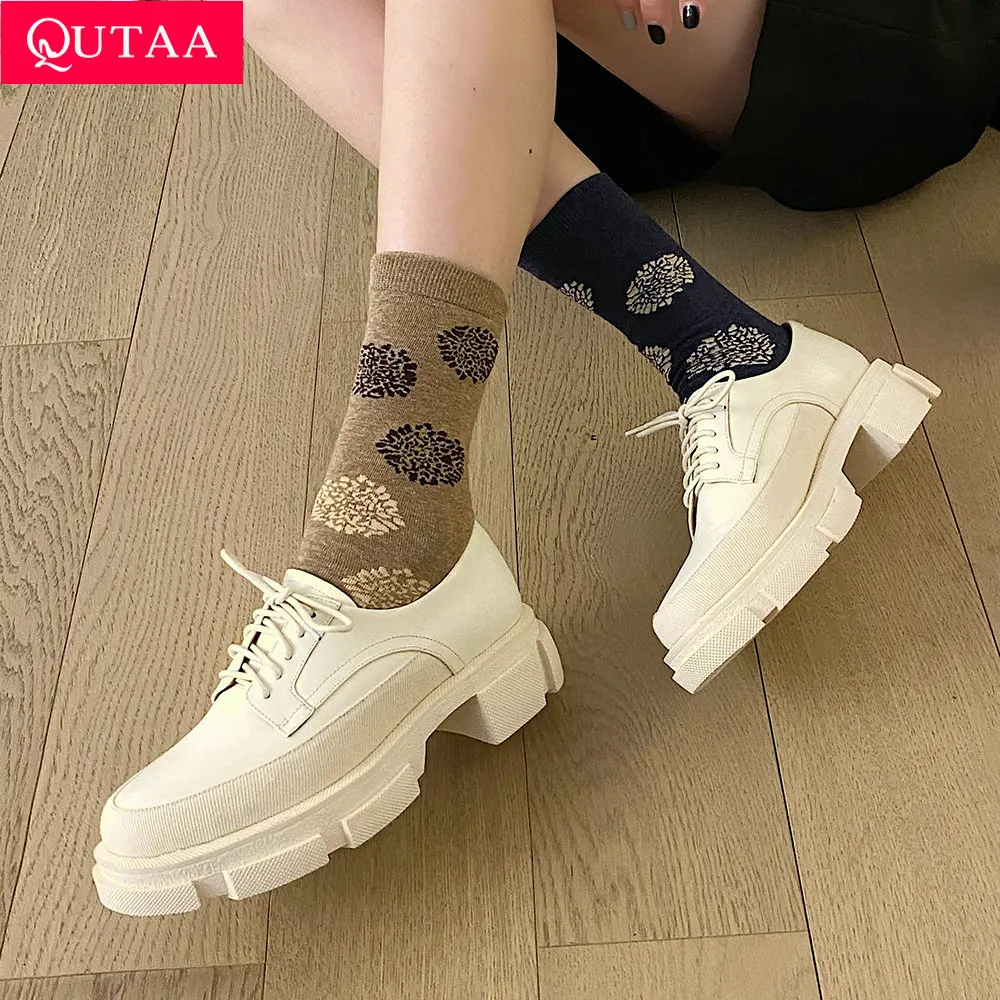 QUTAA 2022 Square Med Heels Spring All Match Basic Female Shoes Lace Up Round Toe Genuine Leather Women Pumps Size 34-40