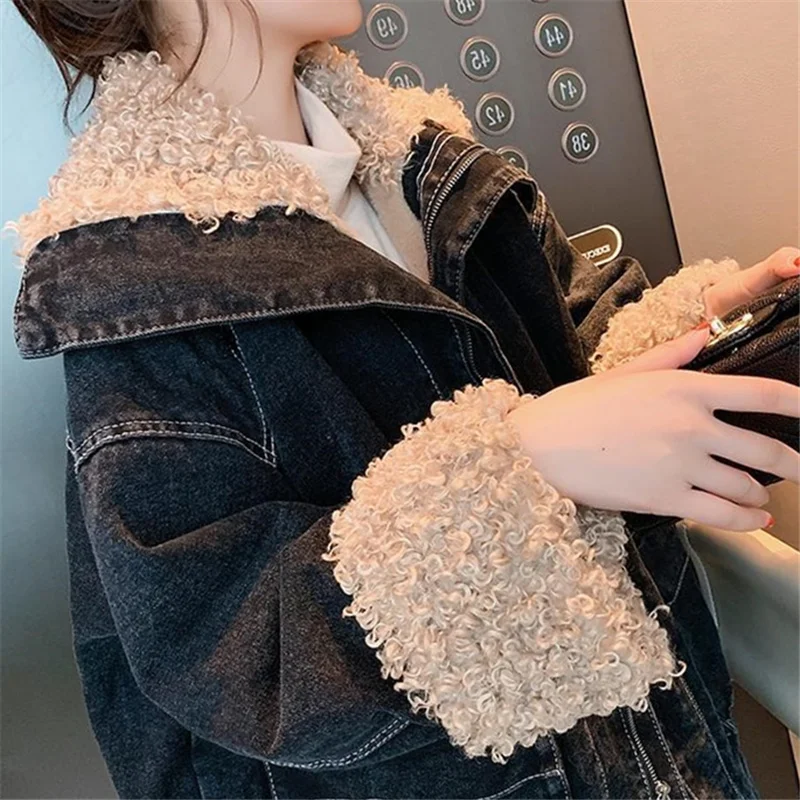 

Winter Denim Coat Women Faux Lambswool Plush Warm Fleece Jacket 2021 Fashion Loose Casual Black Pocket Jean Jacket Female