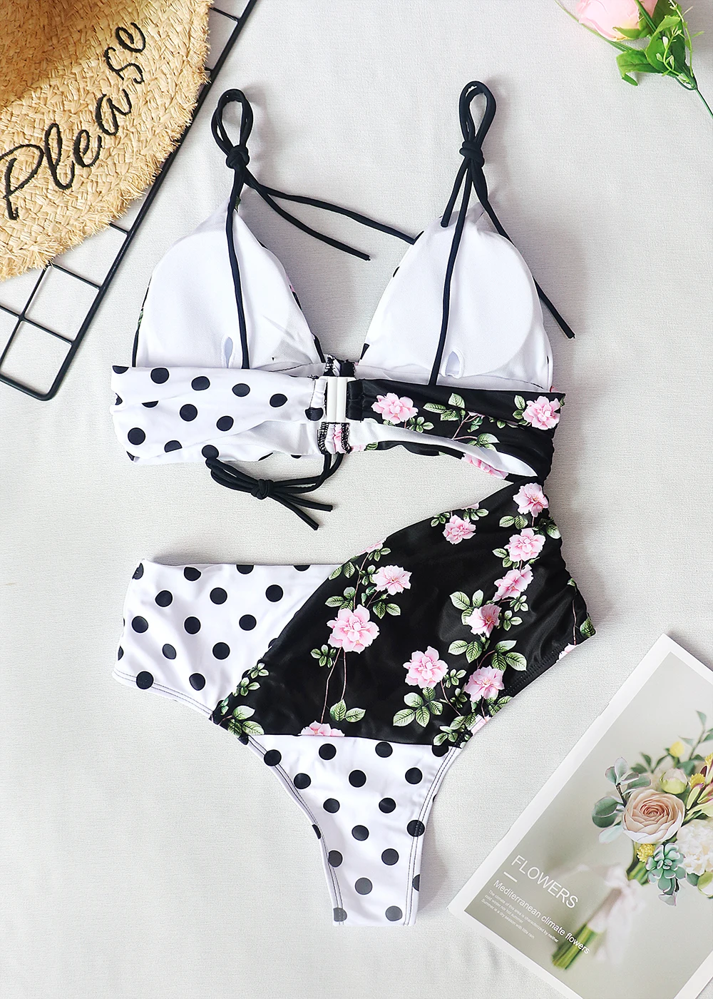

Floral and Black Dot Cutout One-Piece Swimsuit Sexy Lace Up Women Monokini 2020 Girl Beach Bathing Suit Hollow Out Swimwear