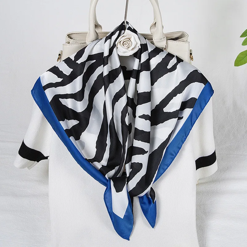 Шарф женский из шелка с принтом в виде животных |