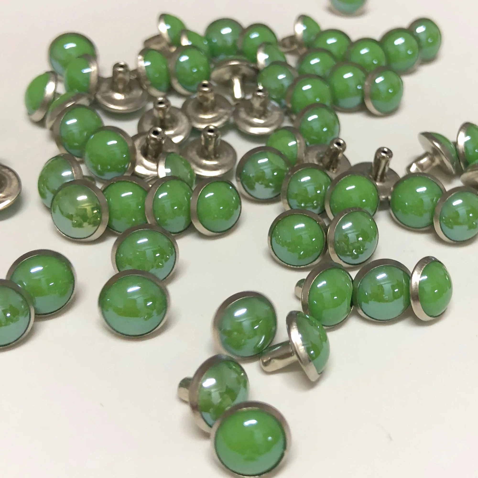 100 шт./набор Серебристые серьги гвоздики с покрытием из акрила и керамики 8