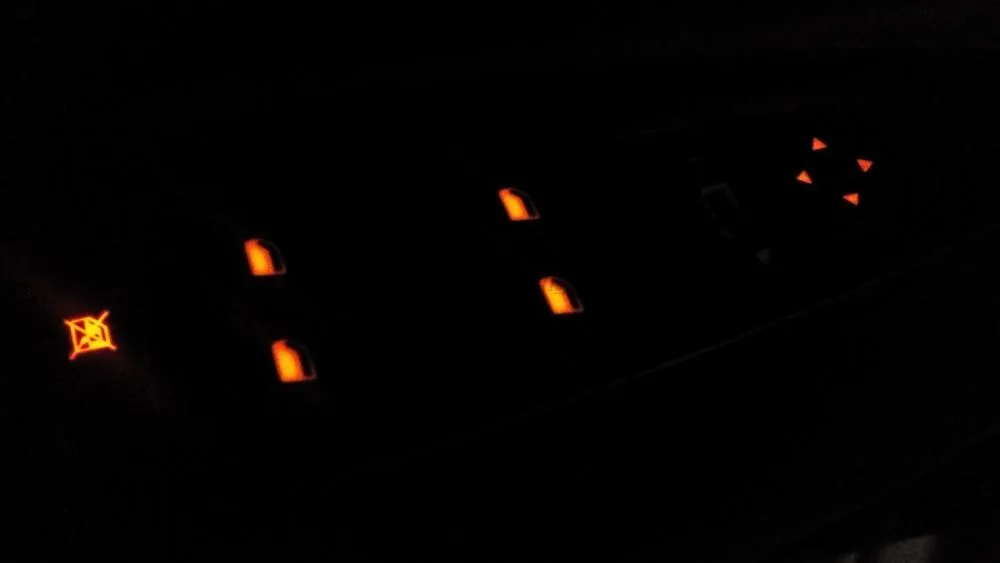 С откидной панелью передний левый электрический стеклоподъемник переключатель