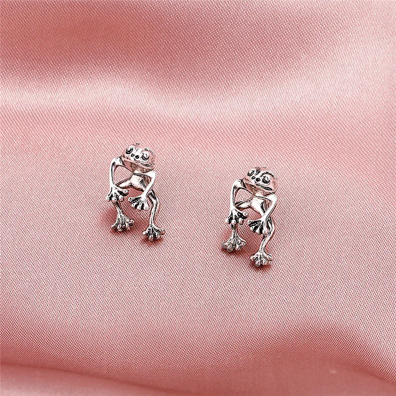 

Vintage Simple Style Cute Frog Earrings For Women Girls Fashion Retro Animal Gothic Stud Ear Jewelry Party Gifts