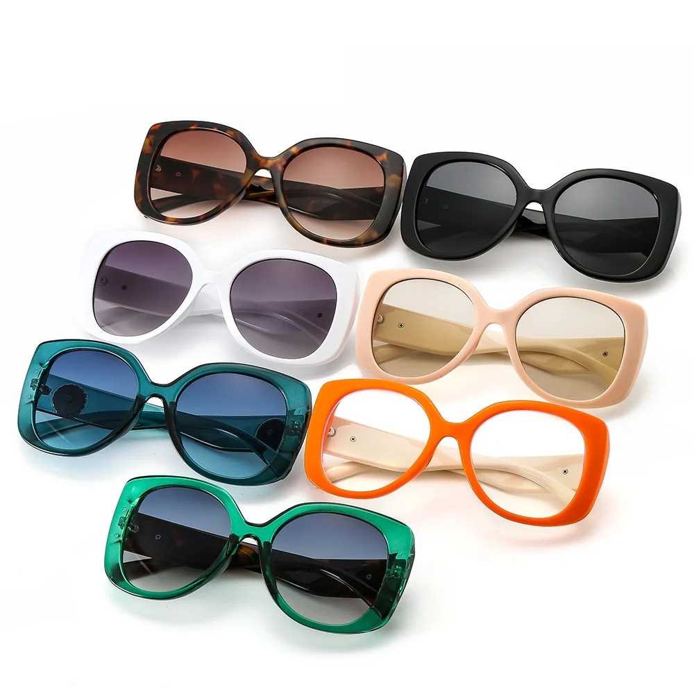 

Diamond Square Sunglasses Women Big Rhinestone Retro Gradient Crystal Sun Glasses Vintage Oversized Feminino Eyeglasses UV400