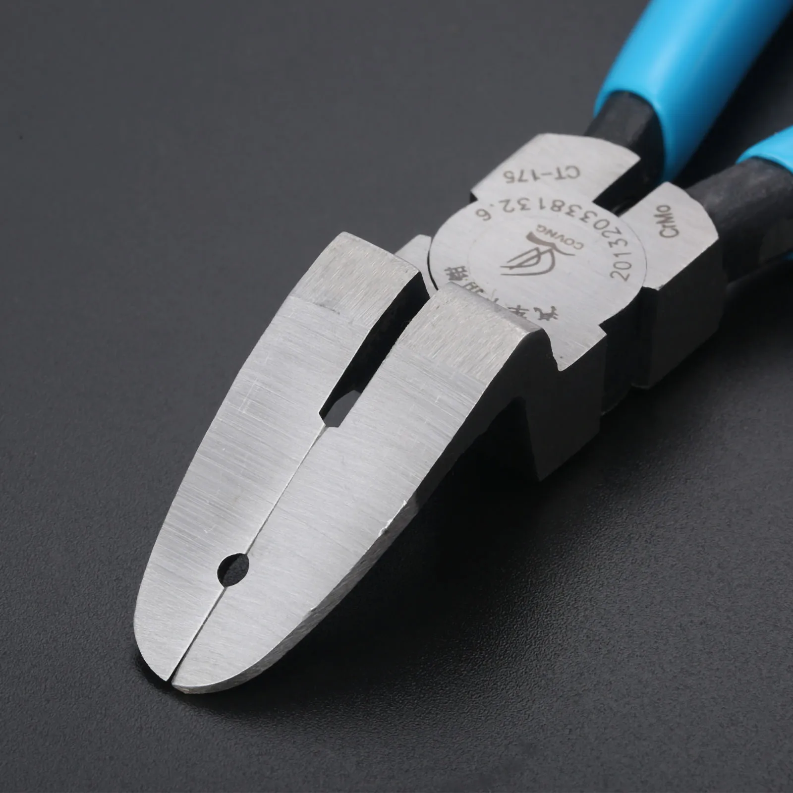 Инструменты для ремонта автомобильных креплений многофункциональные